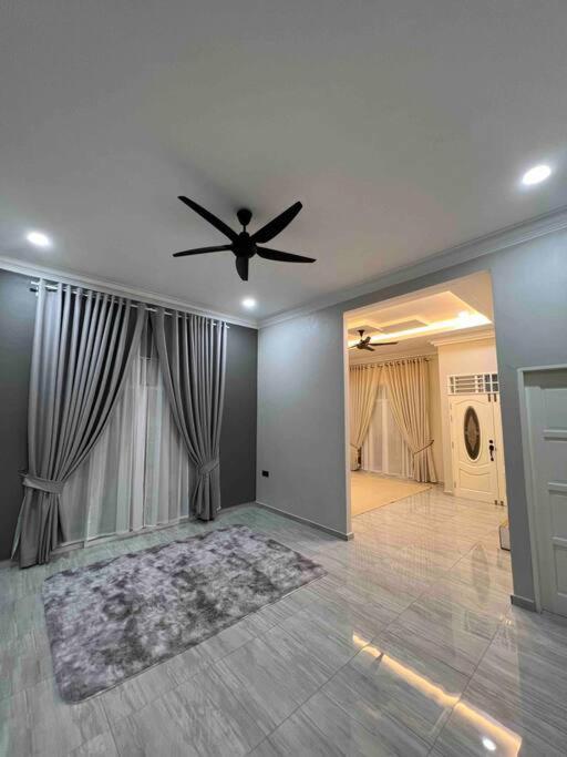 Majestic Homestay - Pasir Puteh Exteriér fotografie